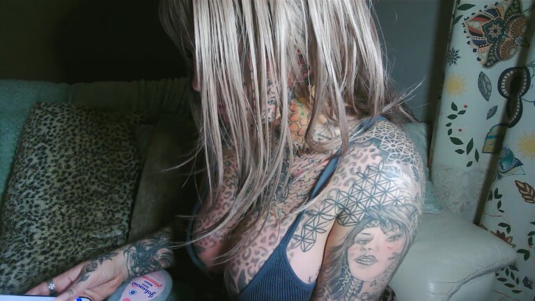 CandyApplesxXx's Streamate show and profile