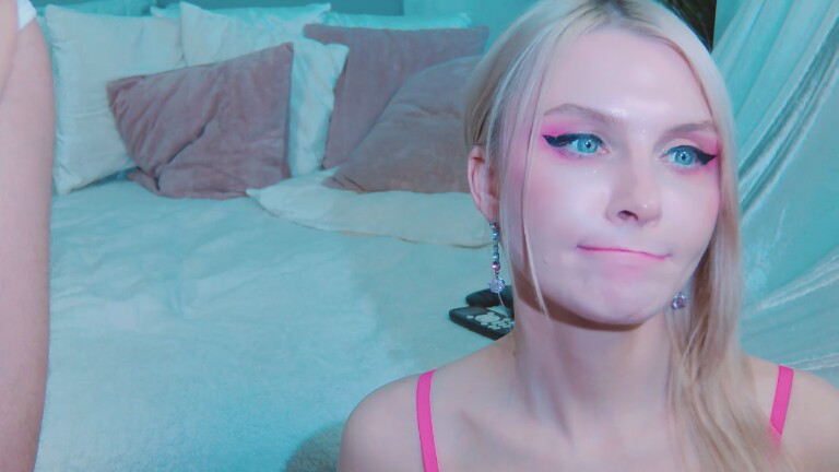 DenLina's Streamate show and profile