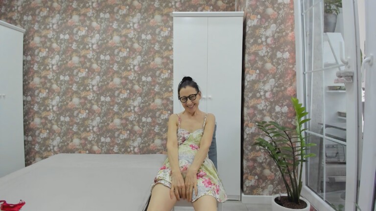 CharmChoice's Streamate show and profile