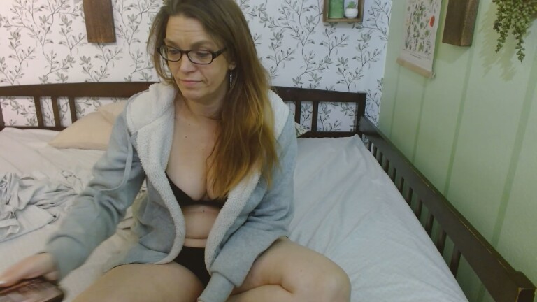 GeminiLoveXO's Streamate show and profile