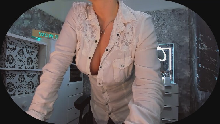 BE_WOW's Streamate show and profile