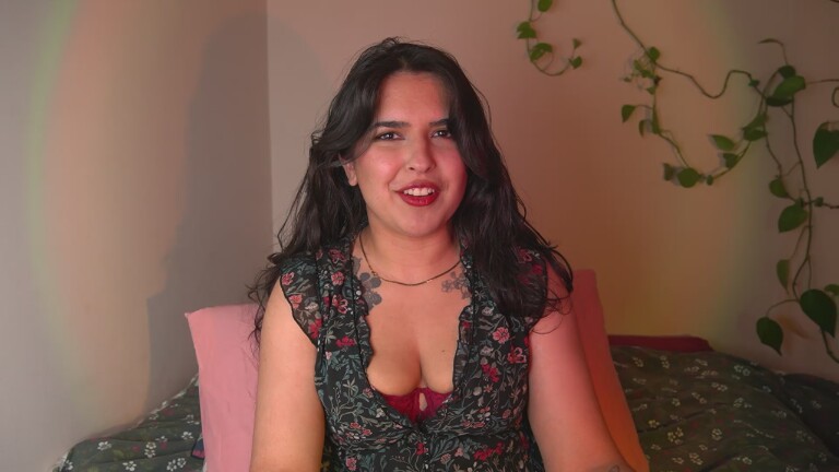 MayaPetite's Streamate show and profile