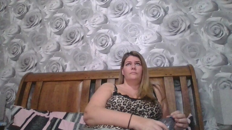 BabyCakesUK's Streamate show and profile