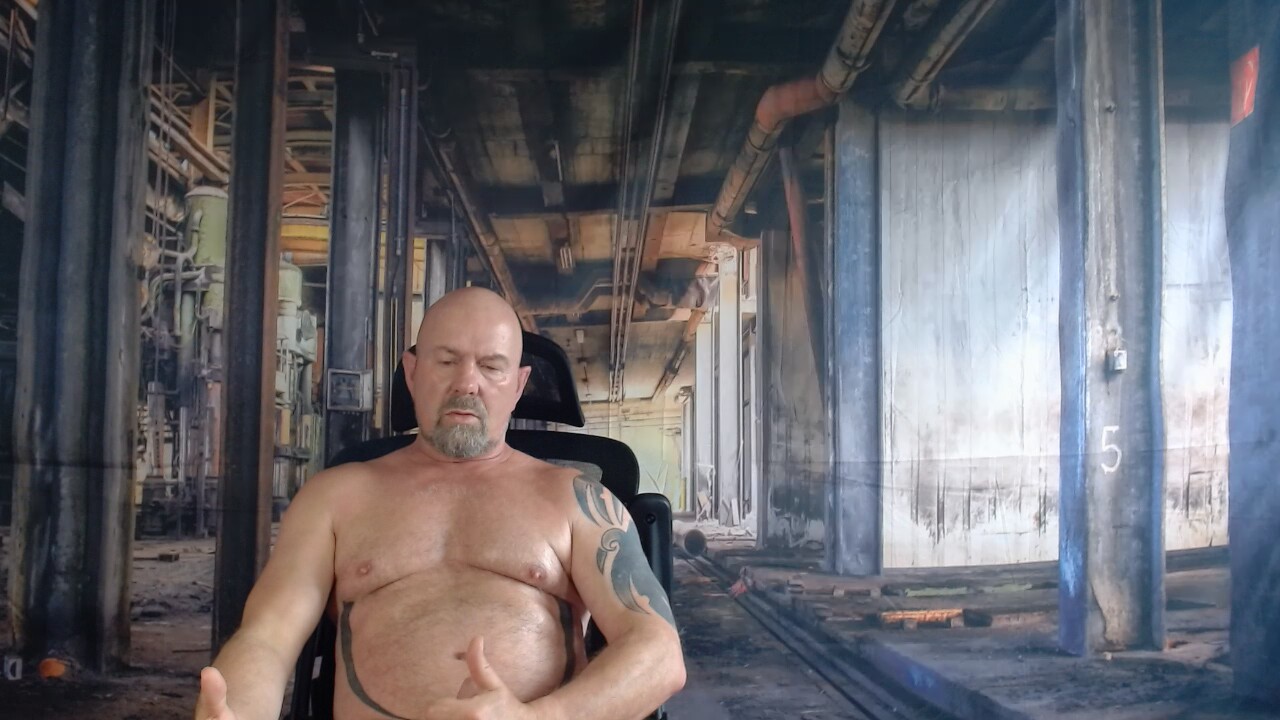DomManlyGuy