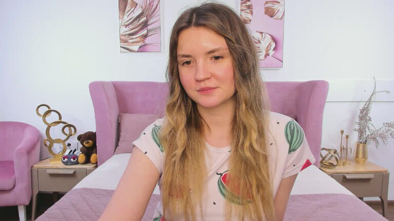 Reneswee's Streamate show and profile