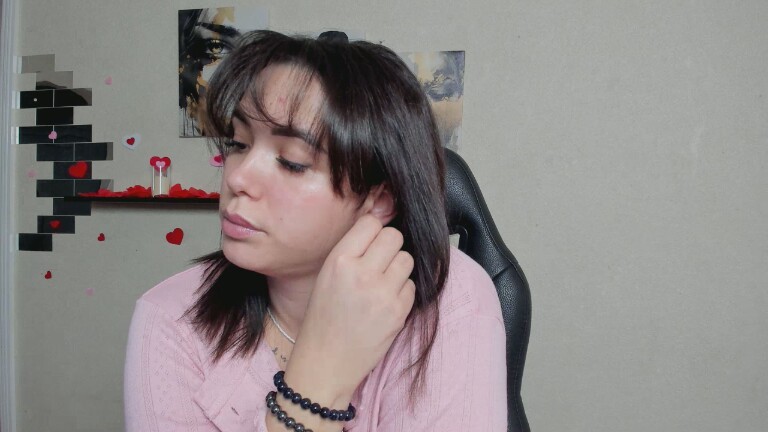 GlamNova's Streamate show and profile