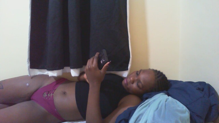 Teasequeen24's Streamate show and profile