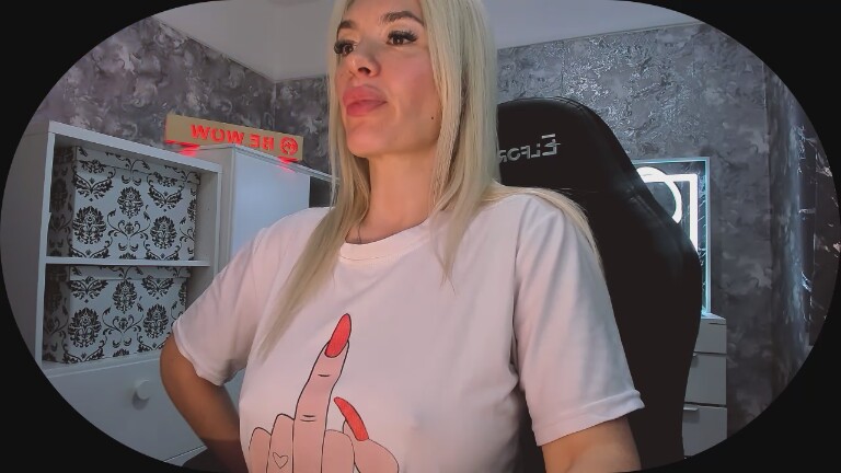 BE_WOW's Streamate show and profile